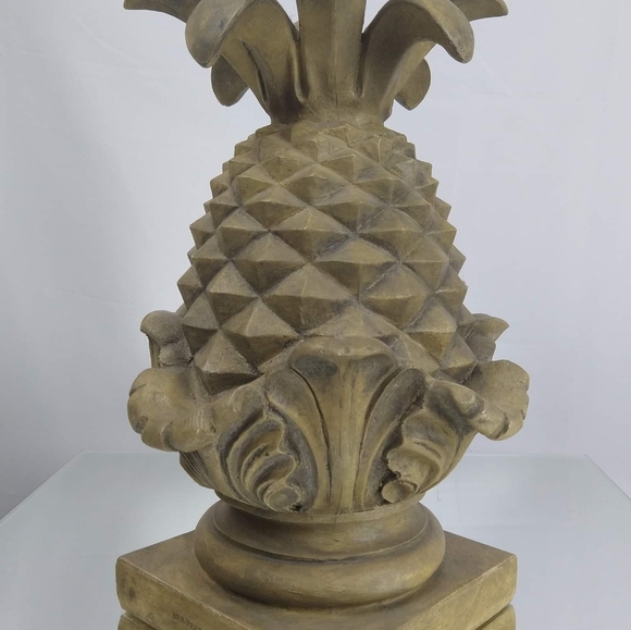 Hen Feathers Pineapple Handmade - Picture 2 of 2